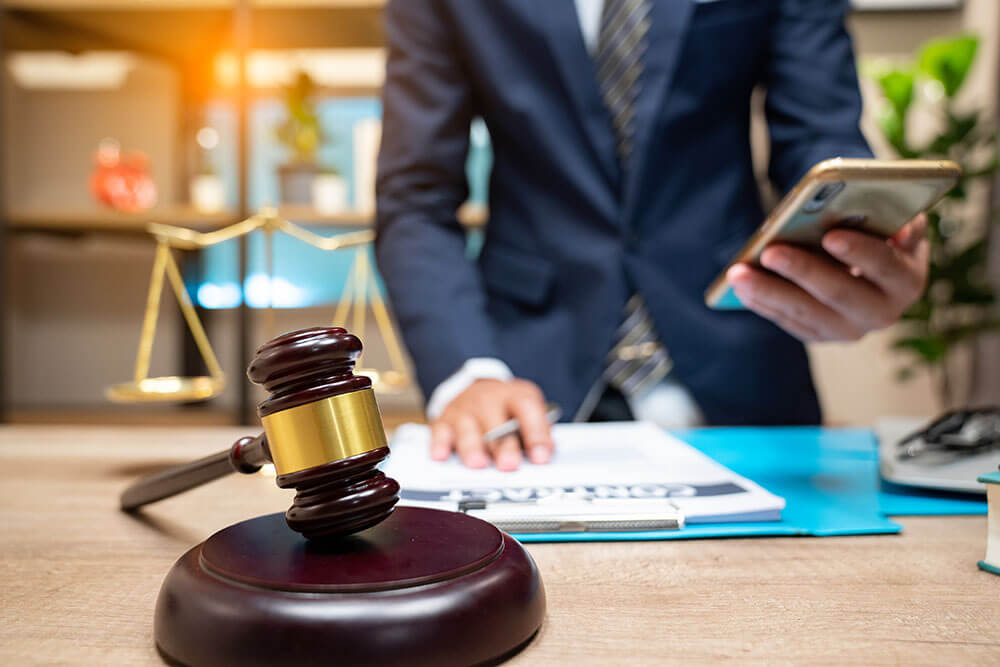Contact the Best Private Lawyers