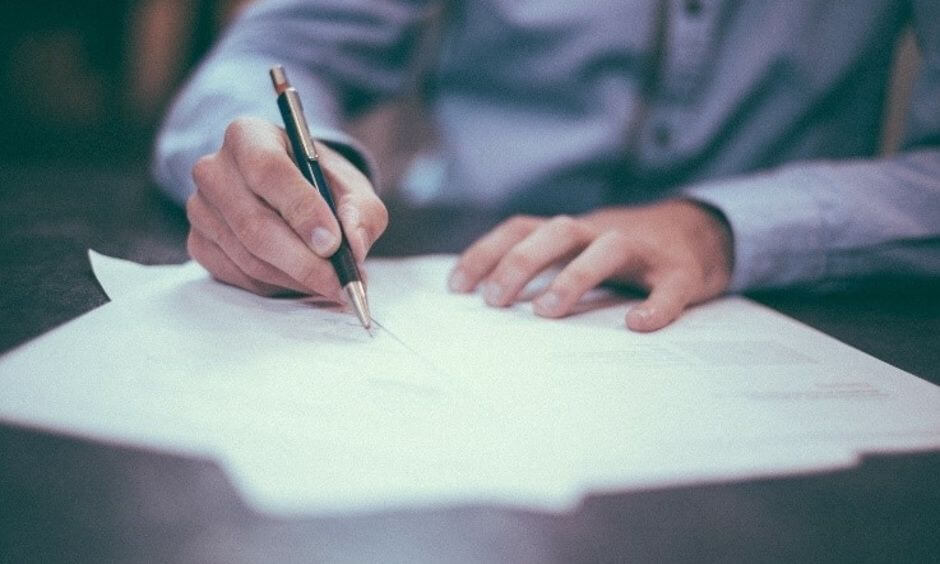 Pay Close Attention to the Title Writing Section in Making a Law Scholarship Reference Letter