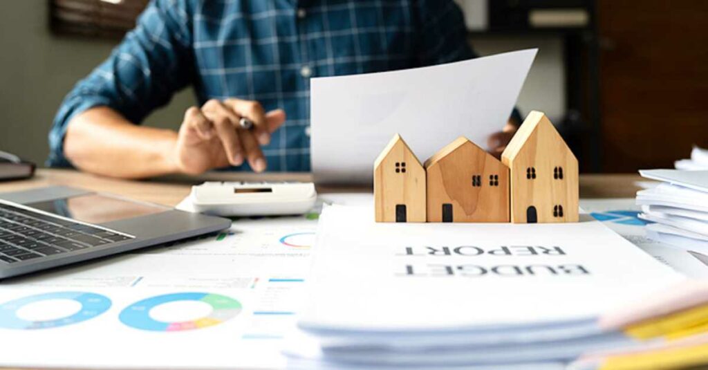 Freelancers or self-employed individuals looking to invest in real estate